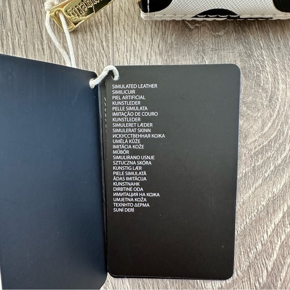 🆕 Loungefly x Disney Minnie Mouse Rocks the Dots Accordion Zip Around Wallet - Picture 5 of 10